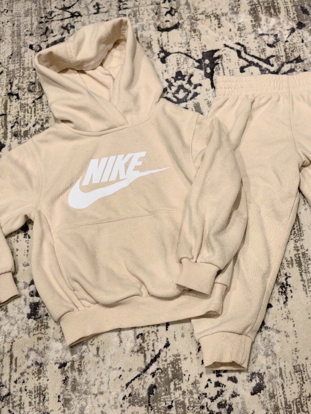 Nike Toddler Hoodie and Pants Set Beige Size 4T